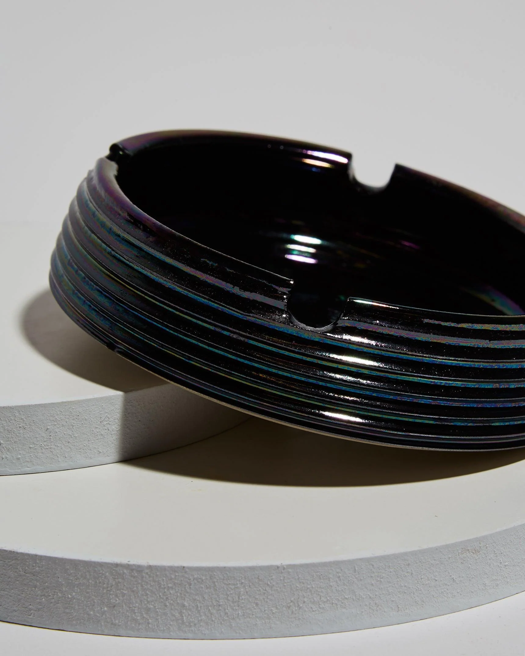 Ribbed Ceramic Ashtray - Image 3