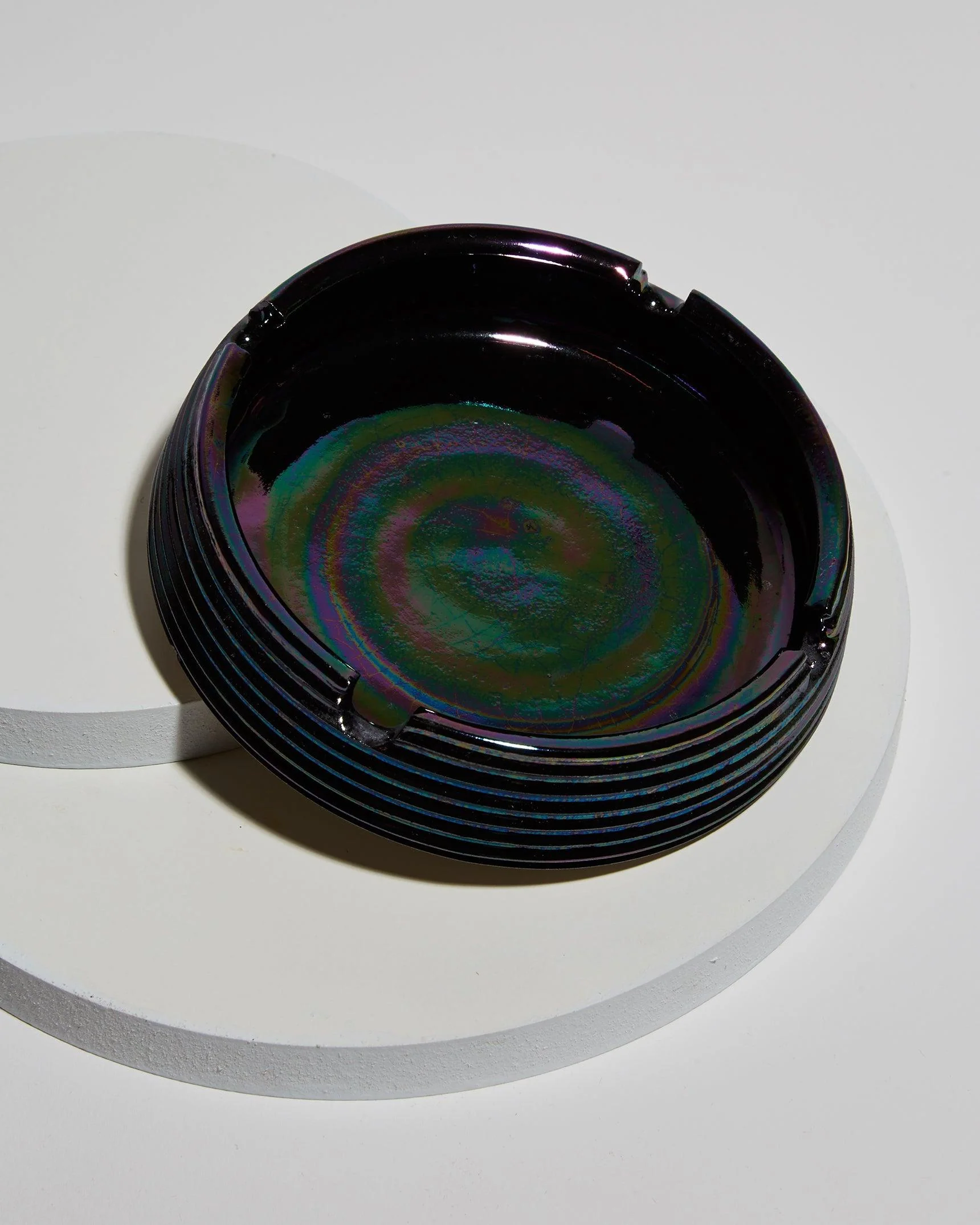 Ribbed Ceramic Ashtray - Image 4