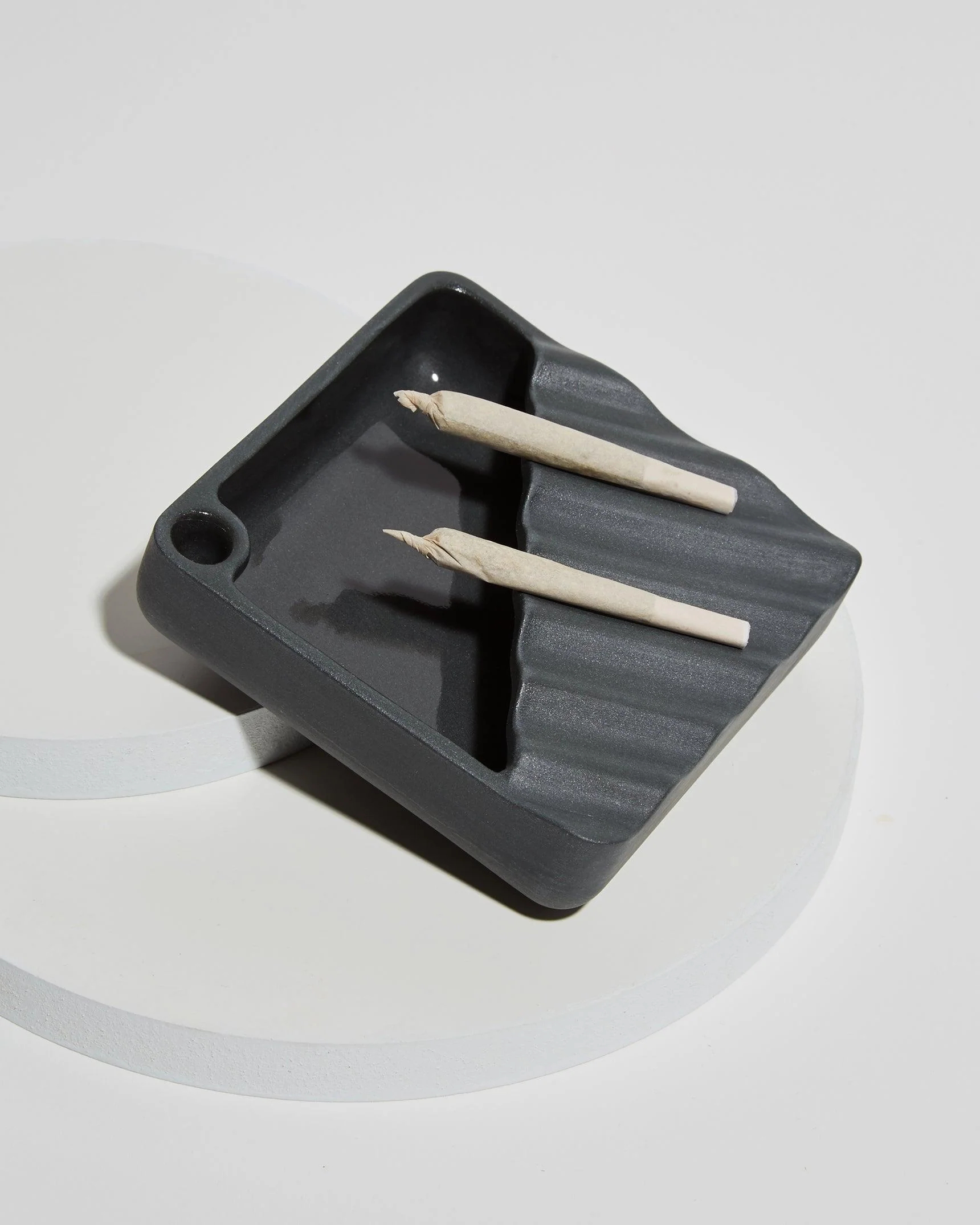 'Ripple' Ceramic Ashtray - Image 6