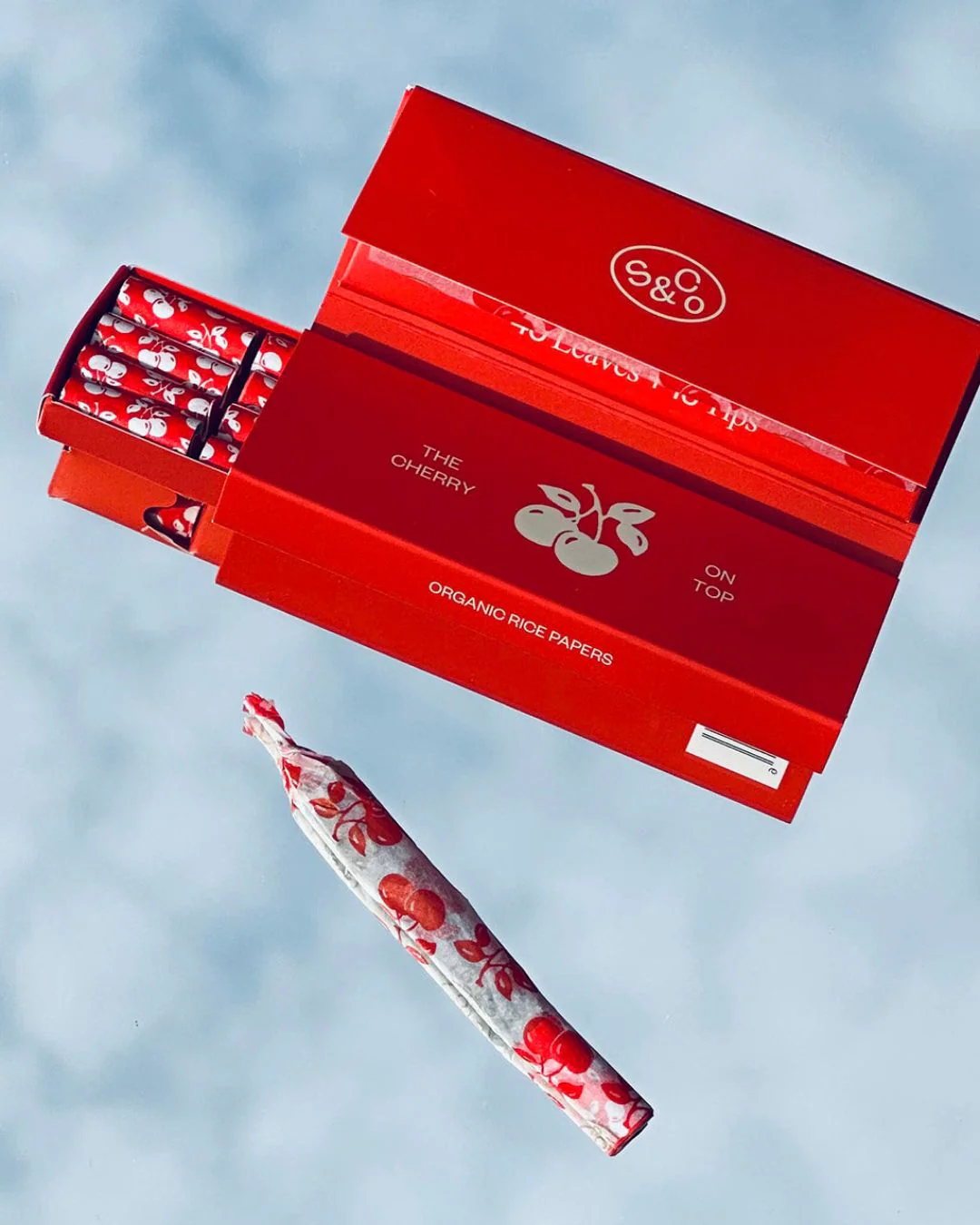 Cherry Red Rolling Papers - Image 2