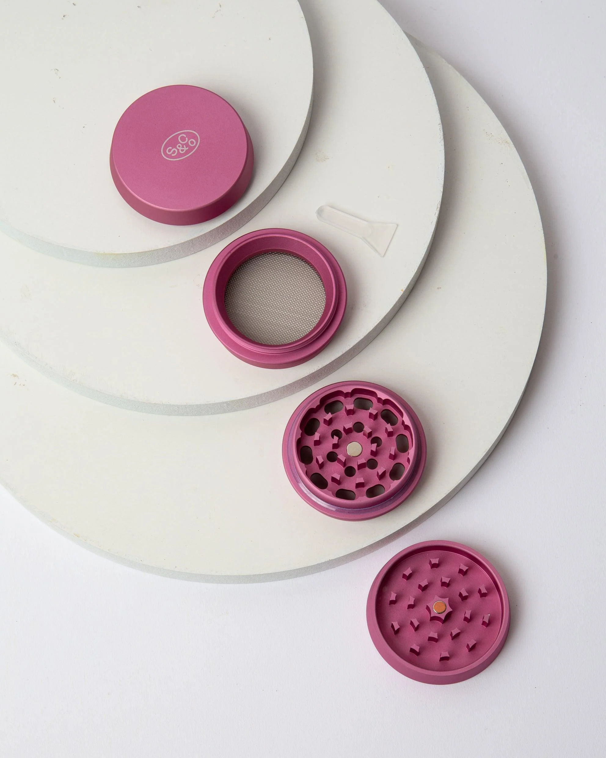 4 Piece Metal Grinder | Pink - Image 3