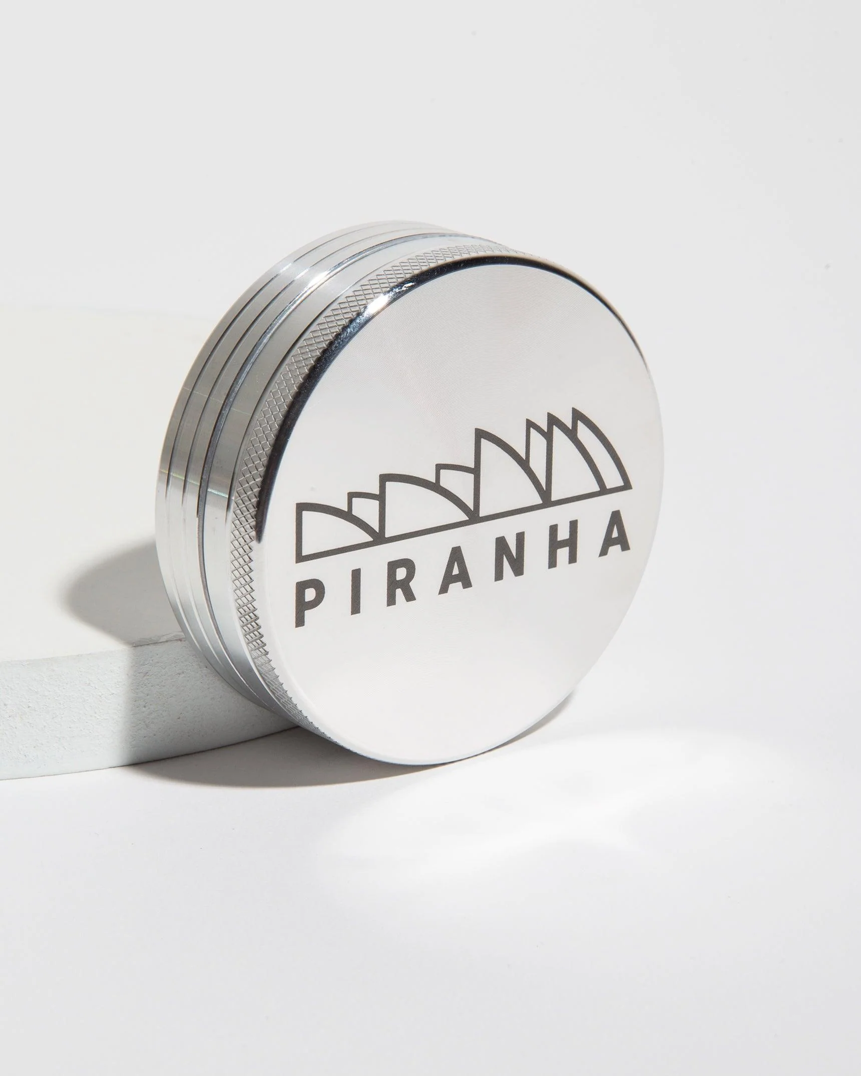 Two-Piece Aluminum Grinder - Image 3