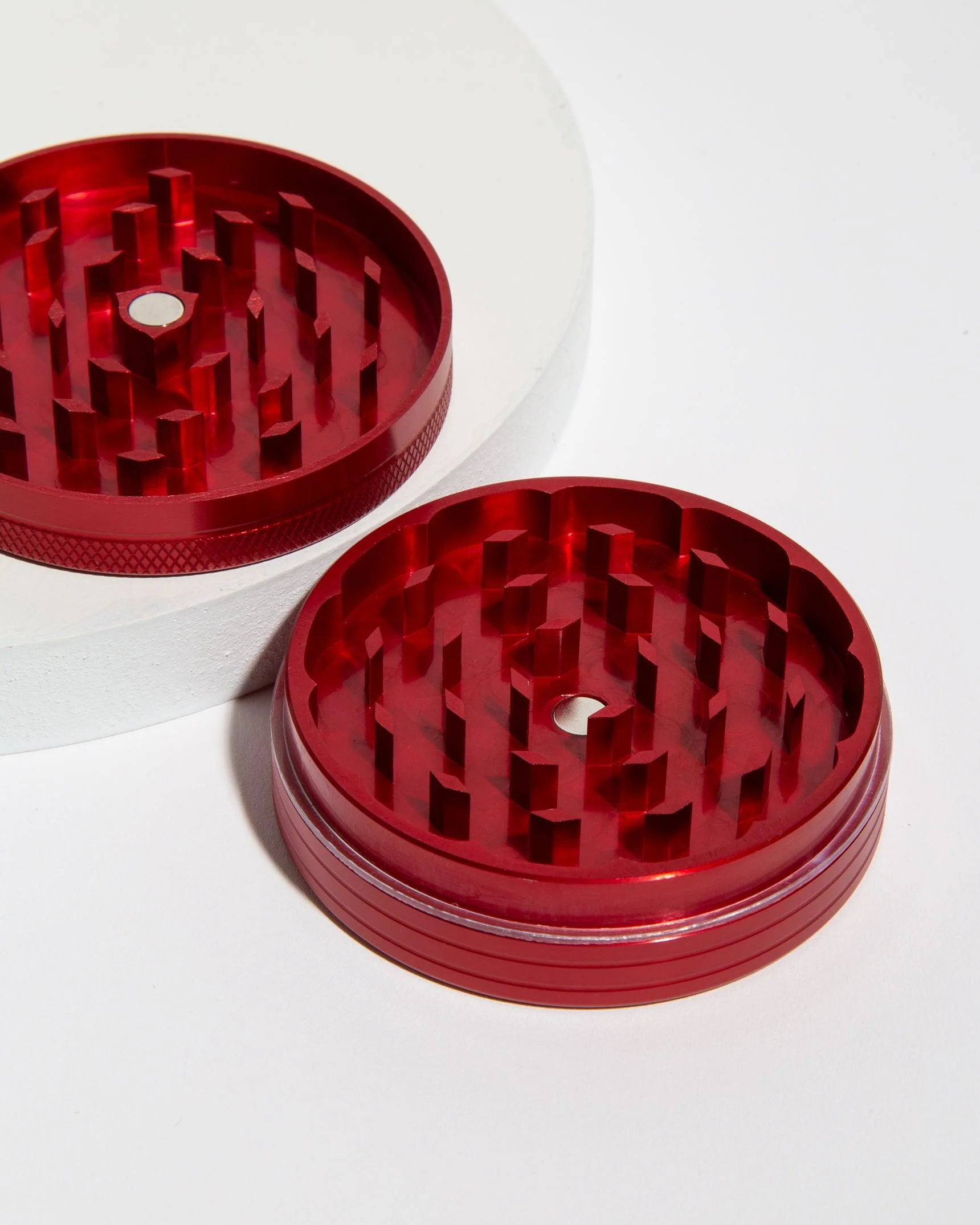 Two-Piece Aluminum Grinder - Image 9
